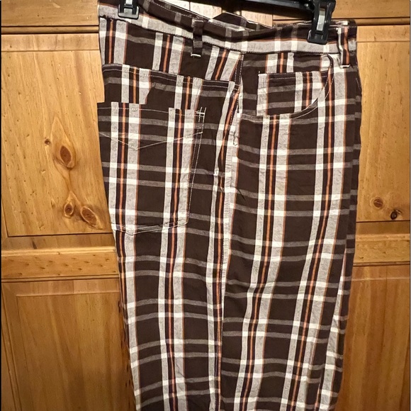 Evolution size 40 knee length shorts . - Picture 3 of 3